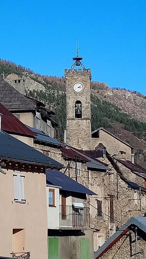 Sur Un Petit Nuage Villa Roubion Екстериор снимка
